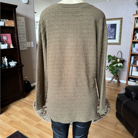 Zara light brown long sleeve blouse-size L - Picture 9 of 9